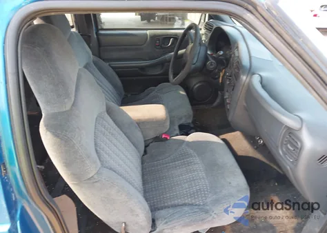 2000 Chevrolet S Truck Ls из США, поврежденный, VIN 1GCDT19W7YK211086